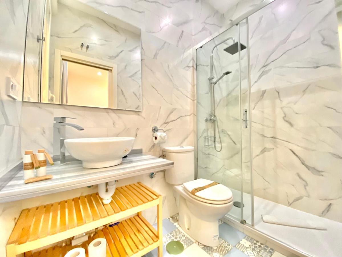 דירות מדריד Charming Puerta Del Sol Center מראה חיצוני תמונה
