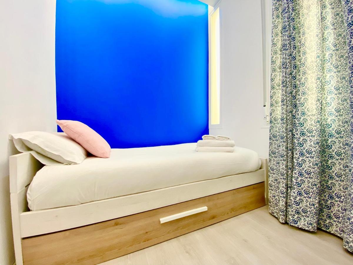 דירות מדריד Charming Puerta Del Sol Center מראה חיצוני תמונה